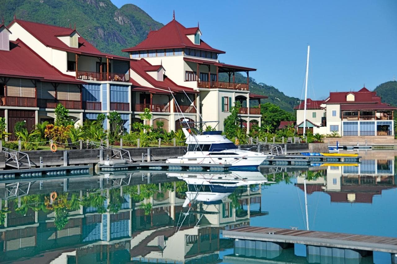 Eden Bleu Hotel