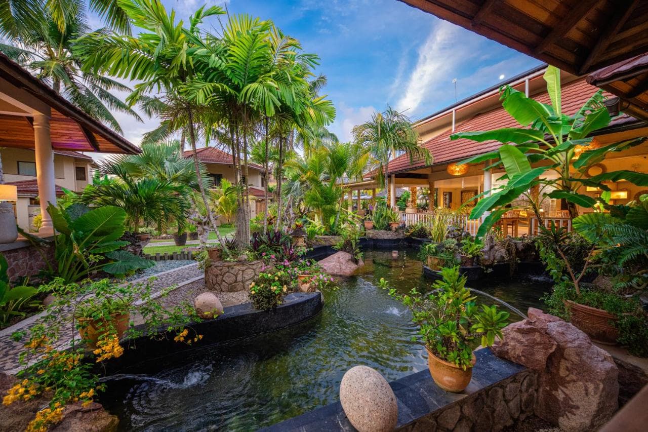 Le Duc Hotel and Villa Praslin Island